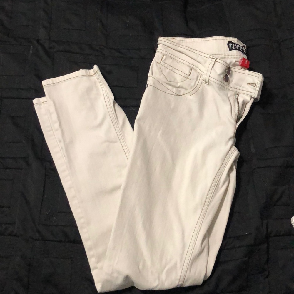 White size 5 freestyle brand pants. Inseam 32